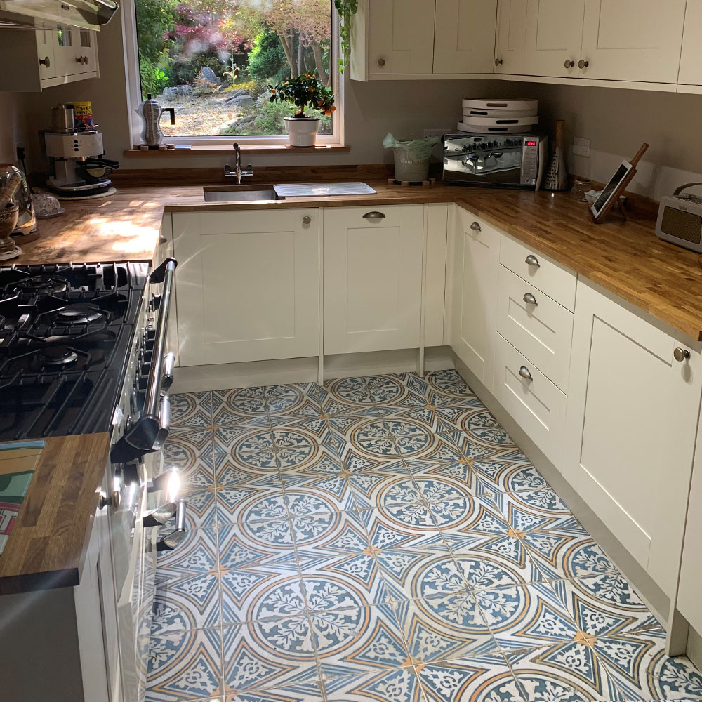 Vintage styled patterned kitchen floor tiles