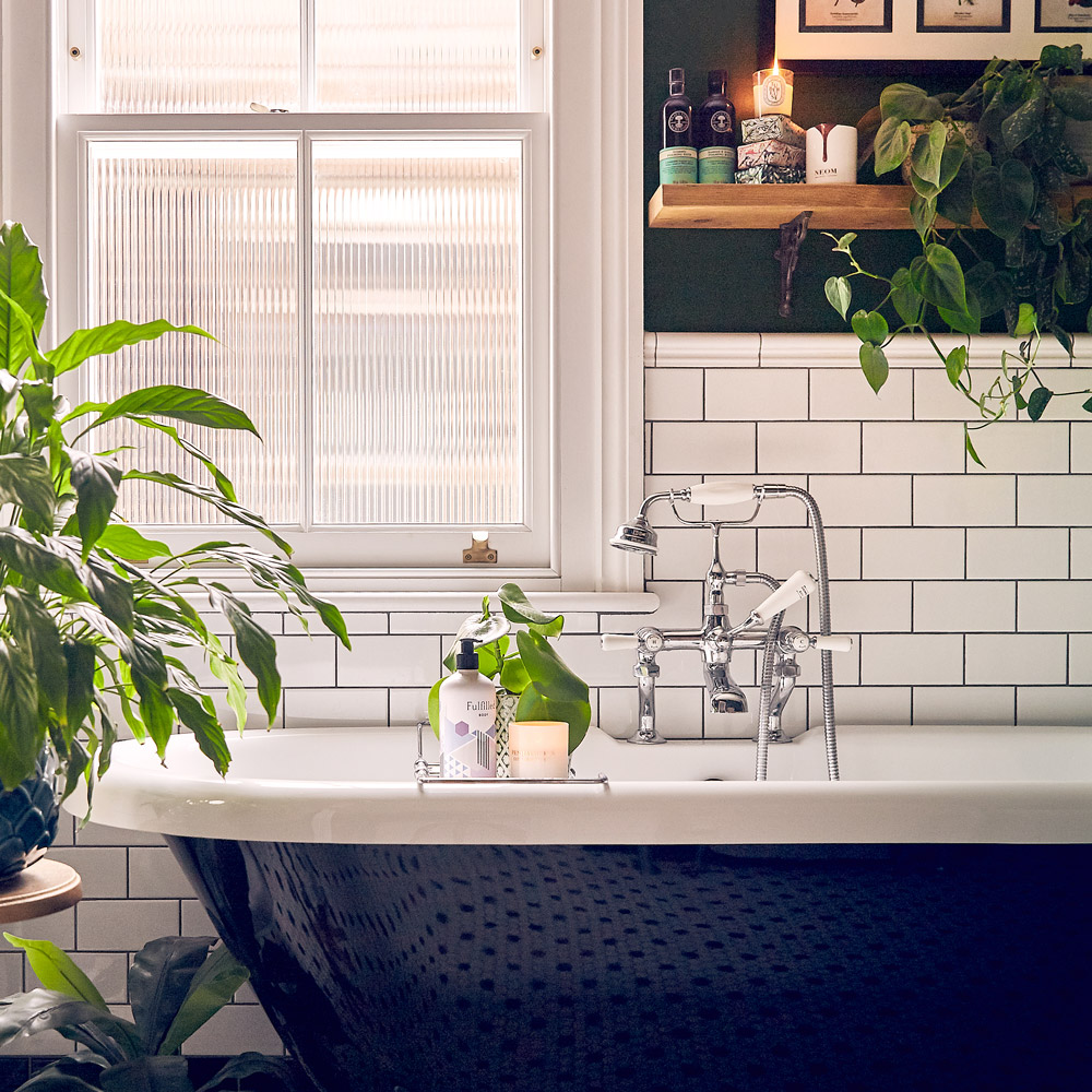 Roxanne has used our Flat Whitechapel Tiles for her Fresh Foliage Bathroom
