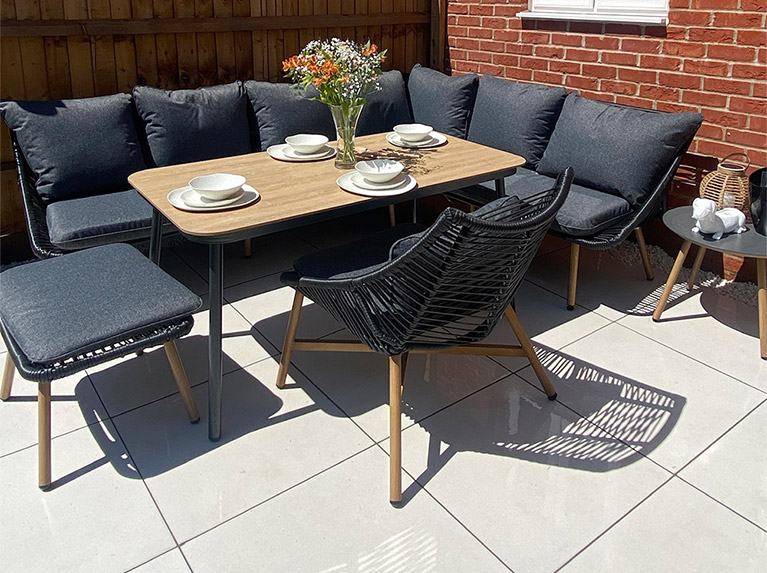 Alisha created an Entertainment Worthy Outdoor Space with our Mist Tiles