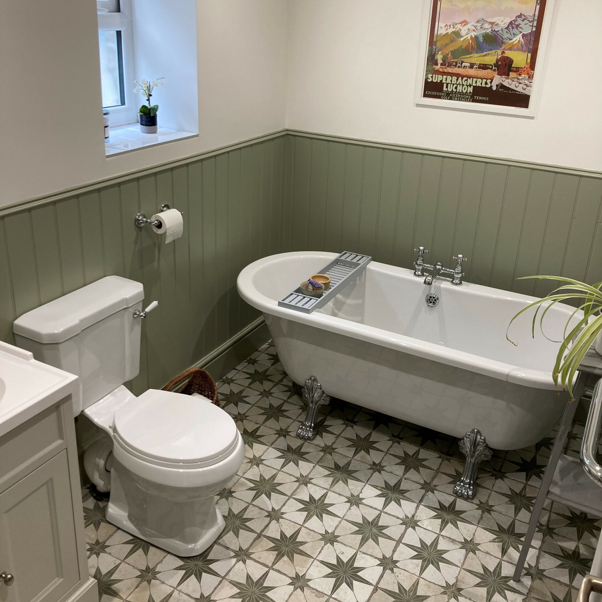 Kelly Used our Scintilla Star Pattern Tiles to Create a Charming Statement in her Bathroom